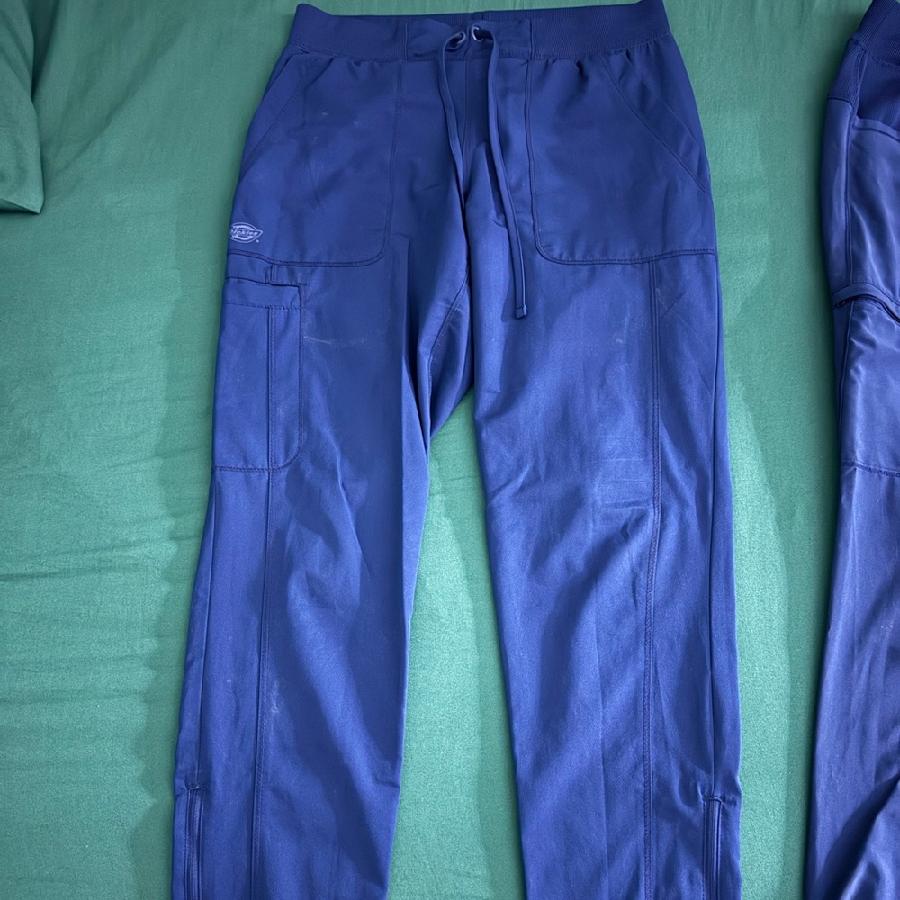 Scrubs pants